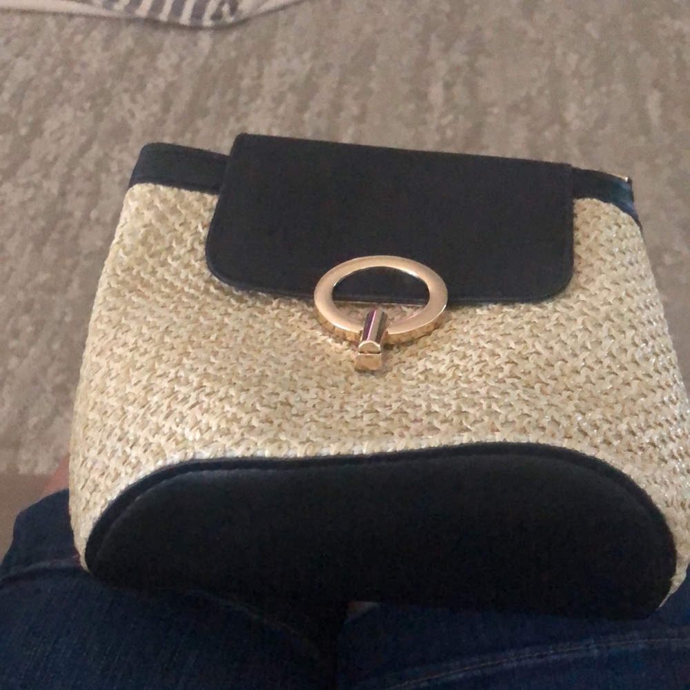 Straw/ black Boutique purse new!